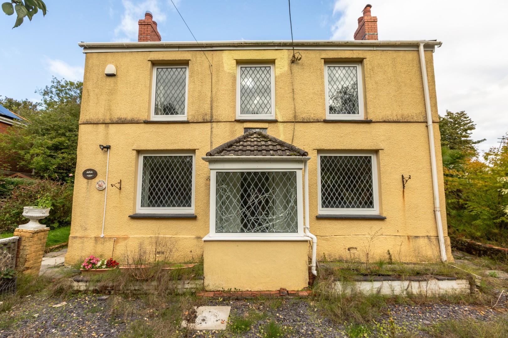 Dukefield, Three Crosses, Swansea, SA4 3PS